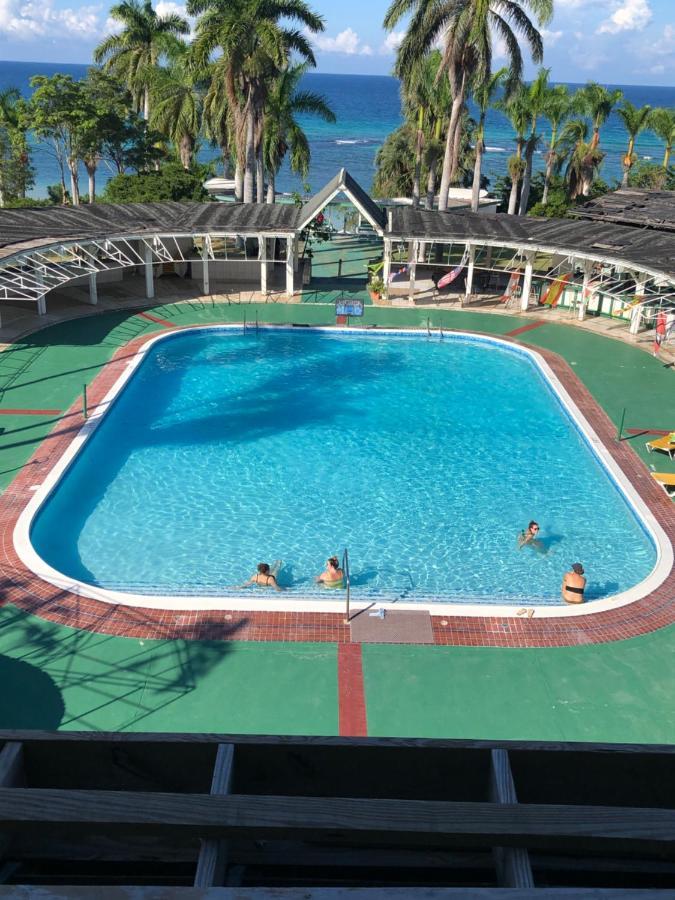 Marriott Seacastles E22, Montego Bay Apart otel Dış mekan fotoğraf